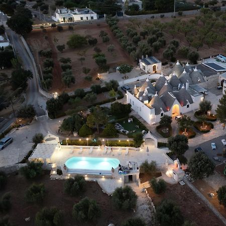 Trullo Il Focolare In Masseria Cisternino Eksteriør bilde