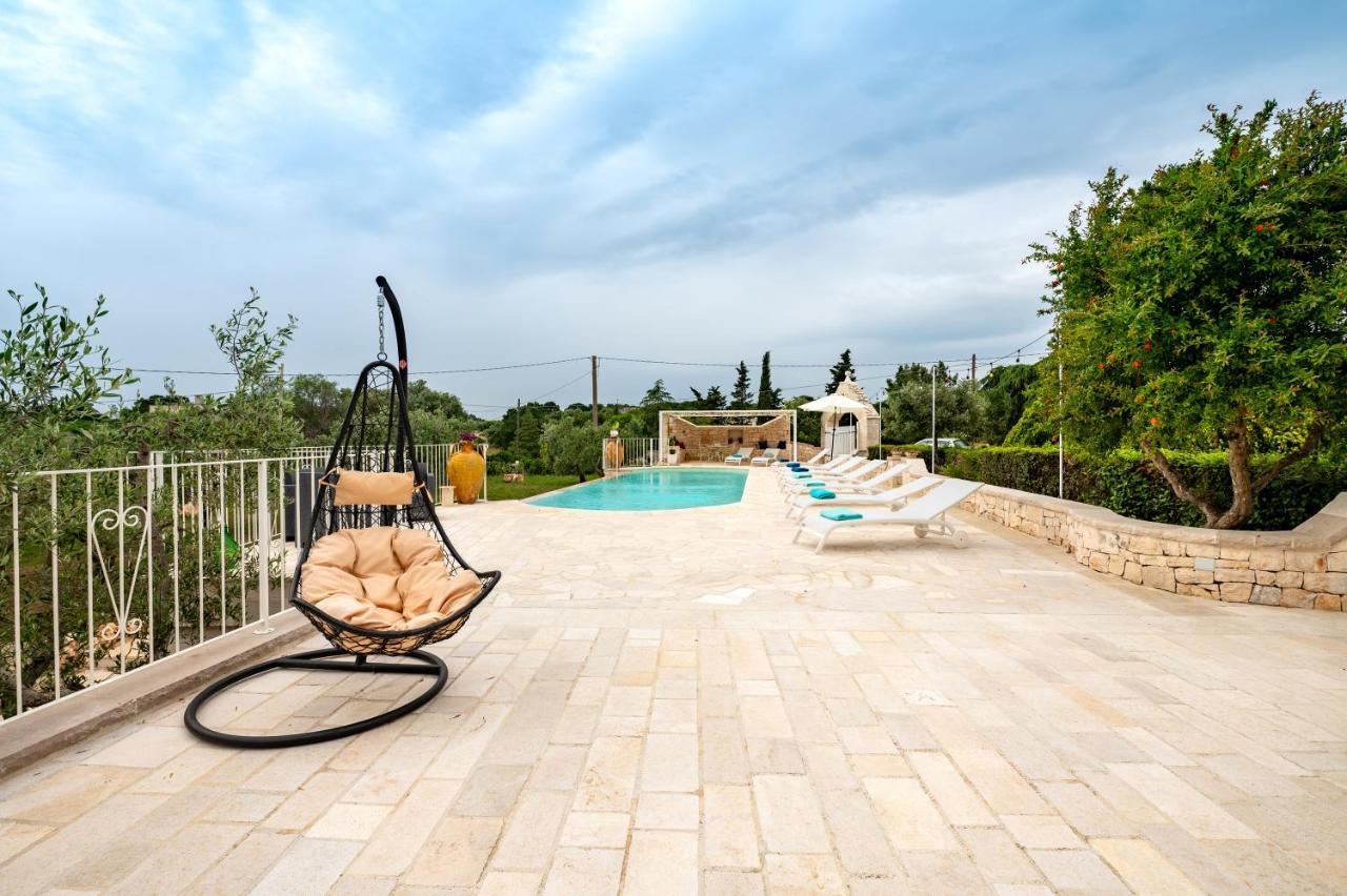 Trullo Il Focolare In Masseria Cisternino Eksteriør bilde