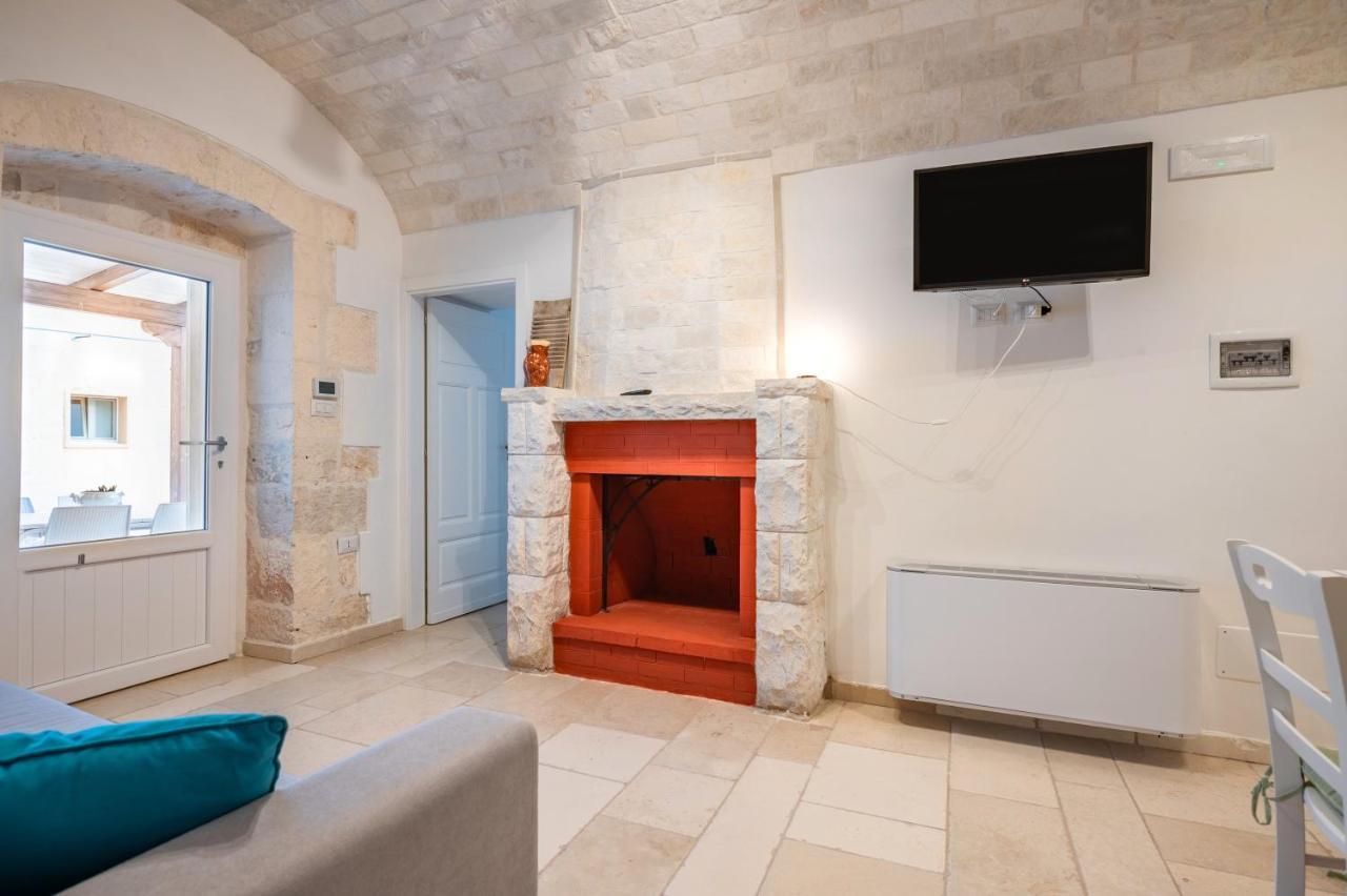 Trullo Il Focolare In Masseria Cisternino Eksteriør bilde