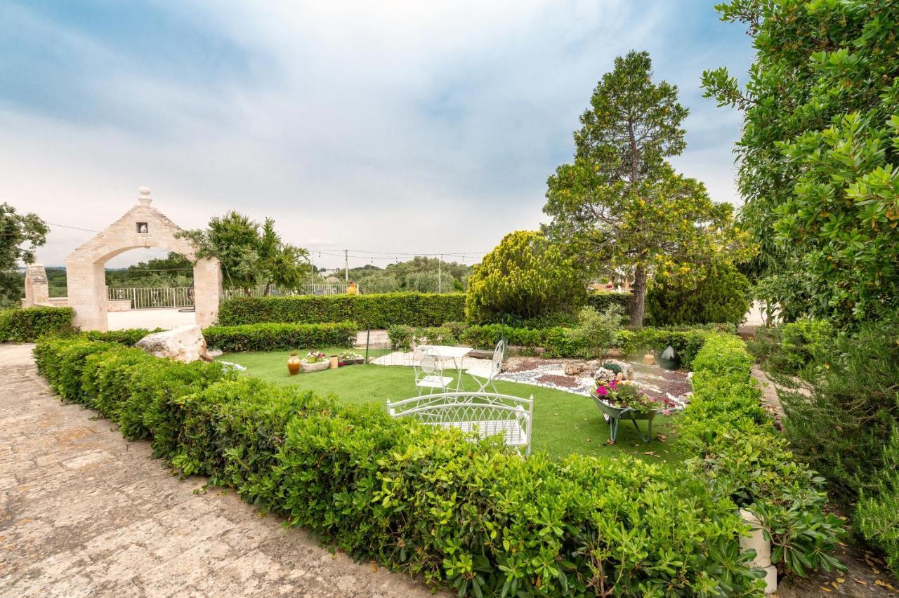 Trullo Il Focolare In Masseria Cisternino Eksteriør bilde